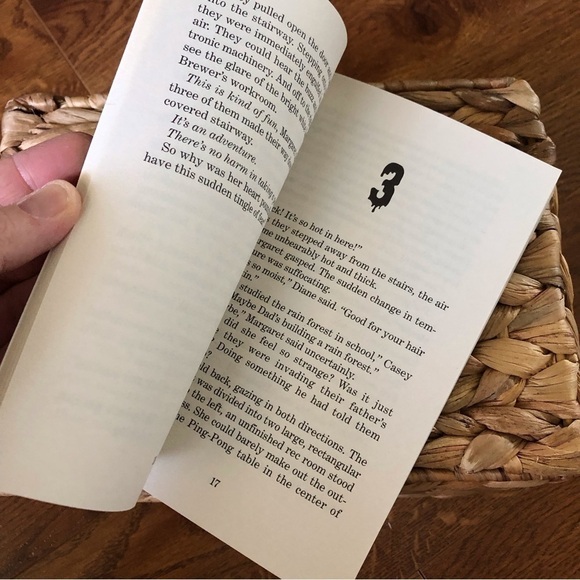 Goosebumps: Stay Out of the Basement by: R.L. Stine, paperback book - Picture 3 of 5